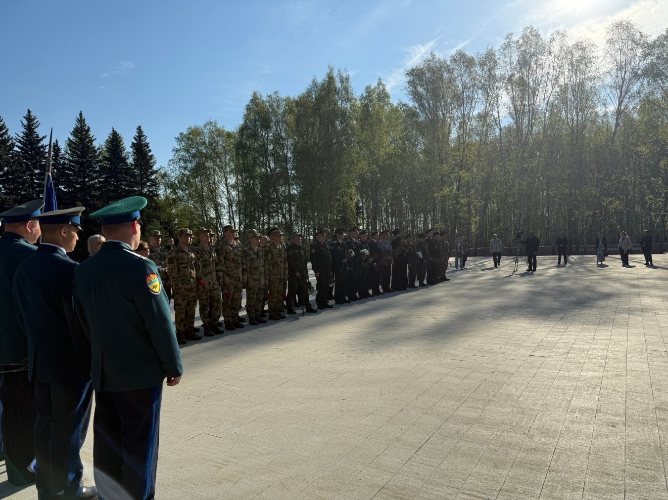 Поклон героям, подарившим нам мир
