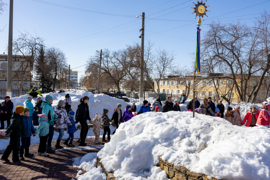 17 марта в Сосновке в сквере Дома культуры состоялись «Проводы зимы».