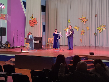 27 октября в Доме культуры «Сосновка» состоялся вечер «Романтика романса», в котором приняли участие творческие коллективы Челябинской Централизованной клубной системы.