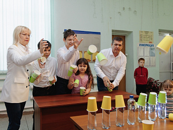 Семейные соревнования, возглавляемые папой!