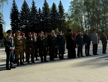 Поклон героям, подарившим нам мир