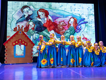 22 февраля 18.00 в ДК "Бригантина", состоялся праздничный концерт, посвященный Дню защитника Отечества "Любите, девушки".