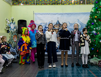 12 января в Доме культуры «Сосновка» состоялся праздник «Новогодние узоры для всей семьи», посвящённый Году семьи