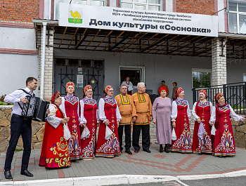 18 мая в сквере Дома культуры «Сосновка» состоялось народное гуляние «Красная горка»
