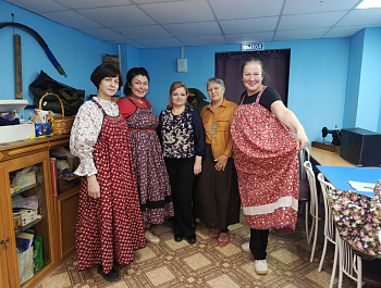 8 февраля в Доме культуры «Сосновка» состоялся мастер-класс по созданию традиционного костюма Южного Урала «Круглый сарафан». 