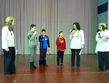 20 февраля в Доме культуры «Сосновка» состоялась игровая программа «Мальчикам от девочек» ко Дню защитника Отечества. 