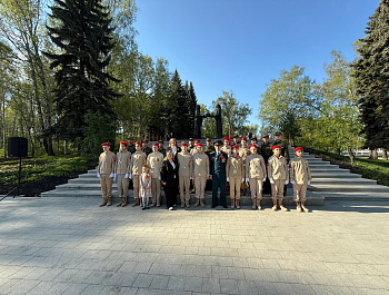 Поклон героям, подарившим нам мир