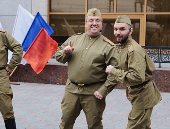 14 мая 2025 года в Челябинск прибыл уникальный железнодорожный состав. Это передвижная выставка, совместный проект министерства обороны России и «Российских железных дорог».